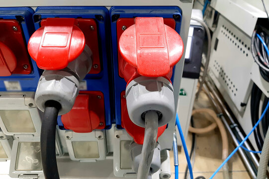 Three-phase industrial electrical installation in Nottingham